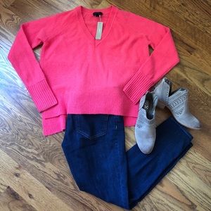 NEW! J Crew pink V neck super soft sweater (small)